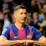 robert-lewandowski-celebra-gol-barcelona_98